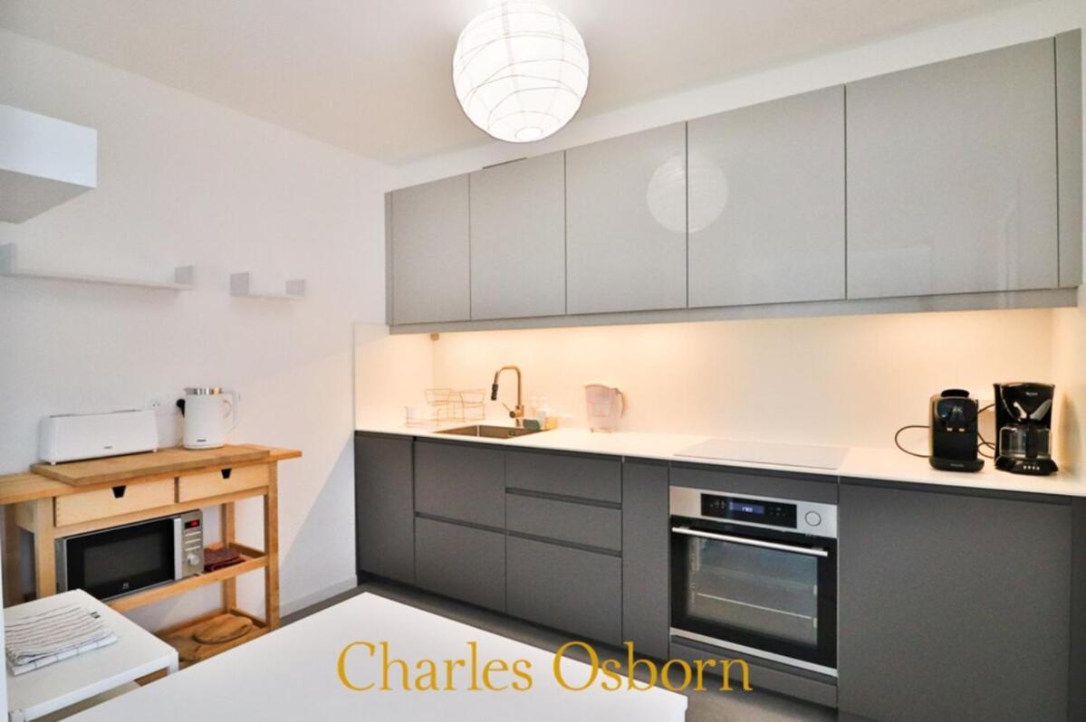 Tadacorbu - Apt Renove 3*, Calme En Centre-Ville Σετ Εξωτερικό φωτογραφία